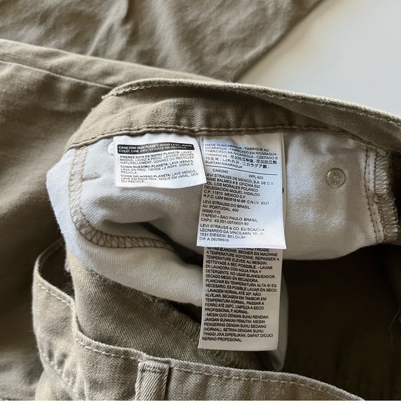 Levi’s 505 Straight Leg Jeans 🎉 HOST PICK 🎉 - Picture 7 of 10